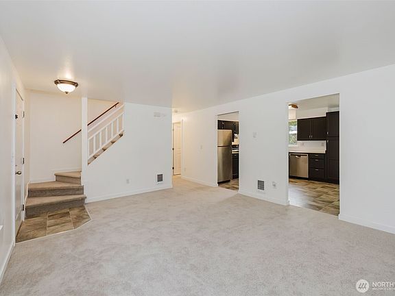 5th image of 27527 Serene Drive NE