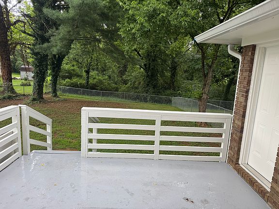 5th image of 1022 Parrish Rd