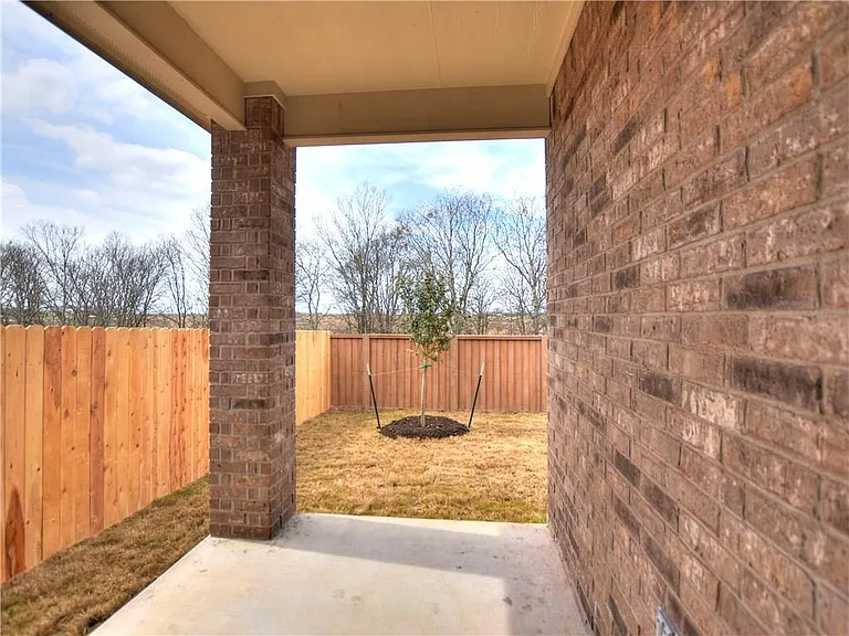 2950 E Old Settlers Blvd #4 — Photo 24