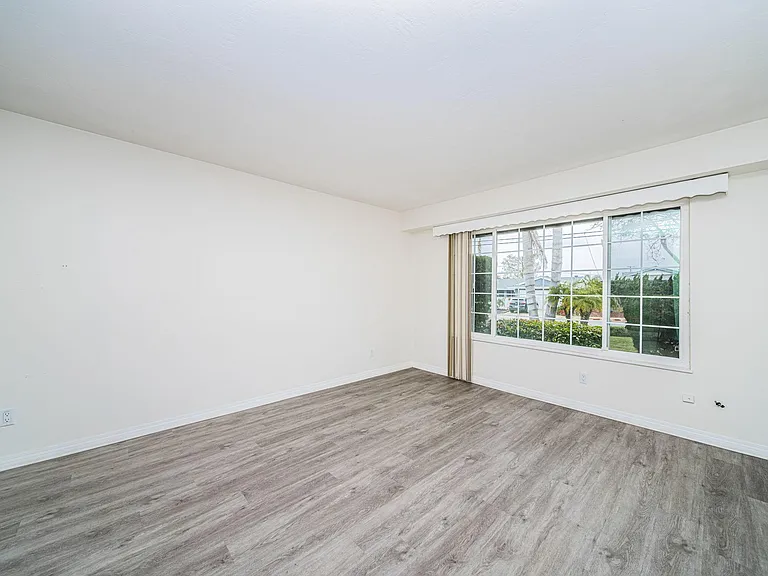 3747 Millikin Ave — Photo 12