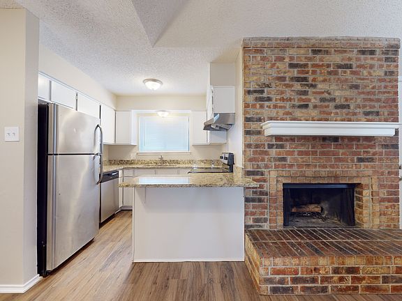 2nd image of 1726 Patricia St #1726
