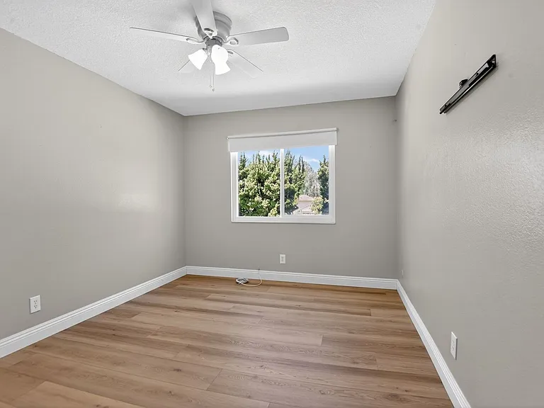 2173 Arbor Cir — Photo 35
