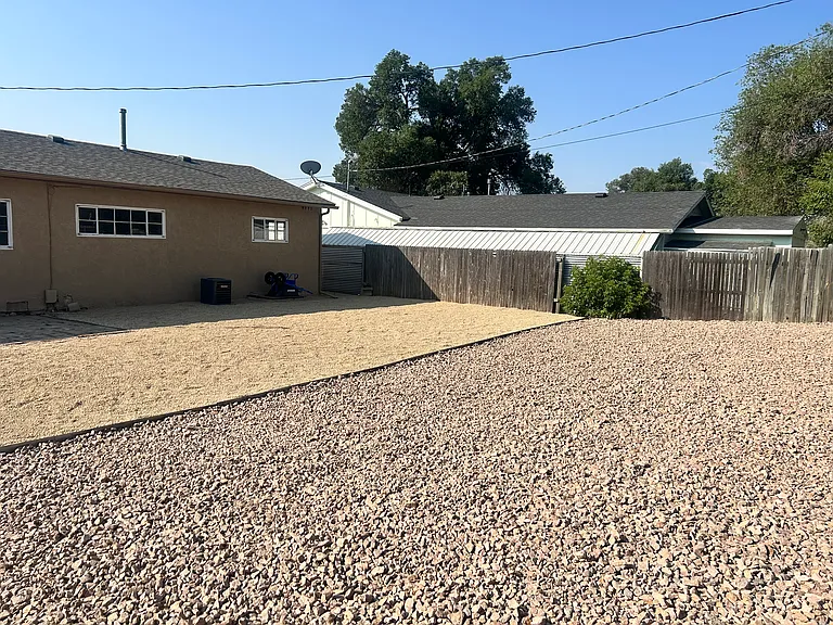 88 Rose Dr — Photo 33