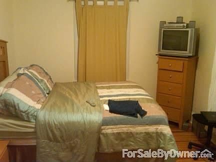 Bedroom : Nice and Cozy