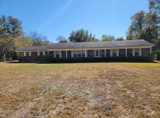 902 E Bluff St, Hugo, OK 74743