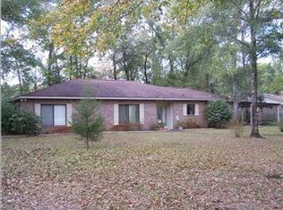 2628 Choctaw Trl, Marianna, FL 32446