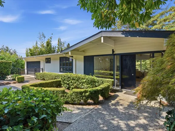 631 84th Ave NE, Medina, WA 98039