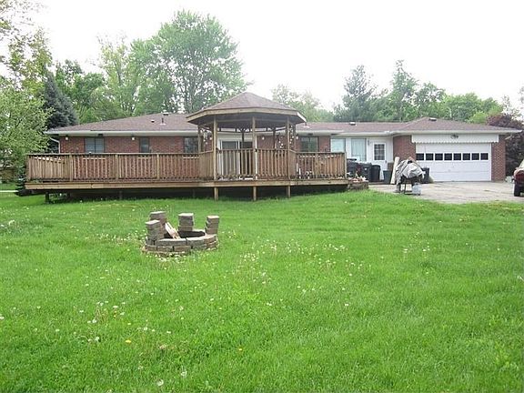 3rd image of 4099 Crestview Dr