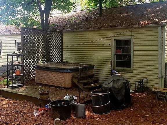 5th image of 1043 S Marietta Pkwy SE
