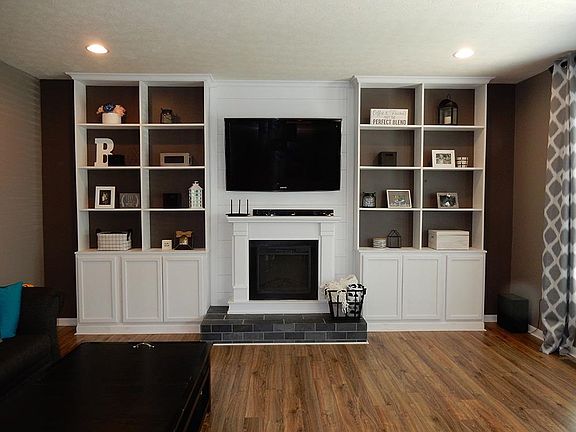 3rd image of 7891 Highbrook Dr