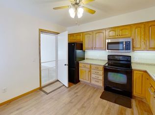 704 Clearview Dr APT 2, Decorah, IA 52101