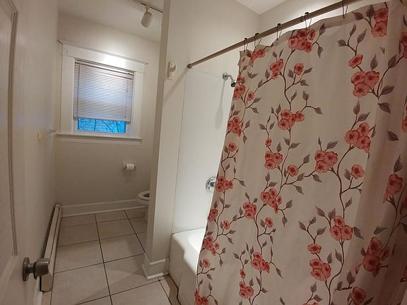 5th image of 2346 16th St Floor 1
