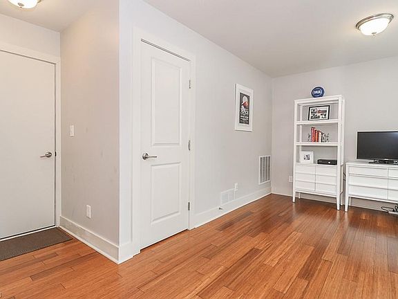 4th image of 1261 W 75th St #D