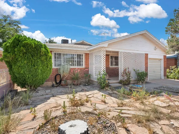 1124 California St SE, Albuquerque, NM 87108