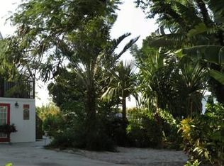 422 Riverside Dr, Everglades City, FL 34139