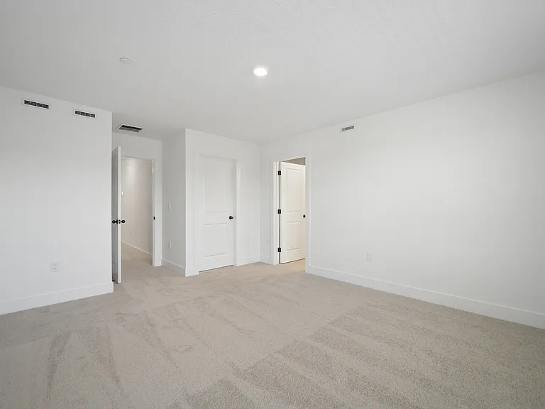 15219 Hamlin Park Dr #15219 — Photo 21