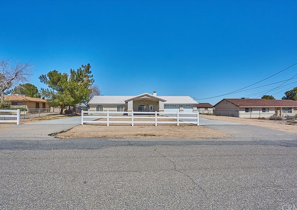 2nd image of 15228 El Centro St