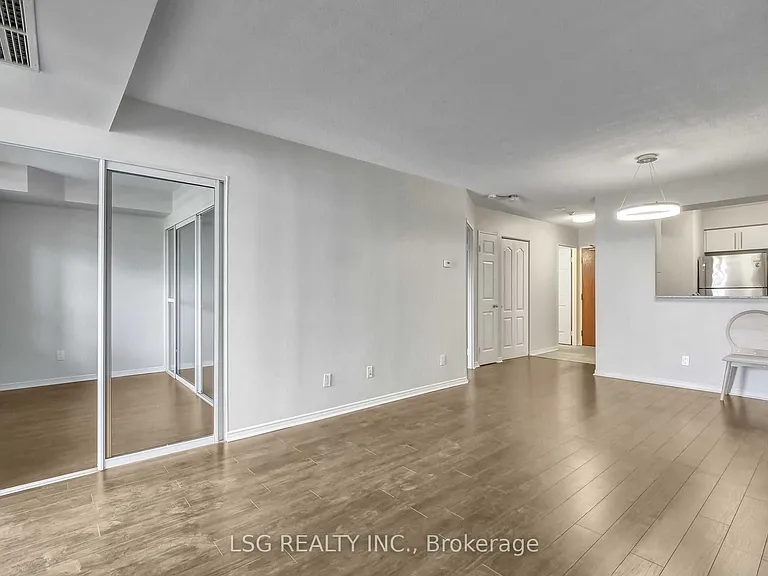 35 Empress Ave #601 — Photo 16