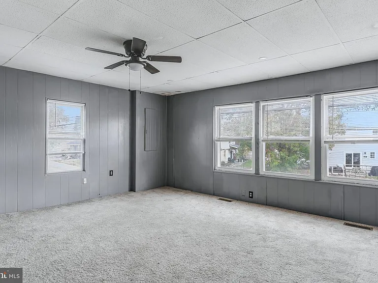 212 Beaver Rd #1 — Photo 5