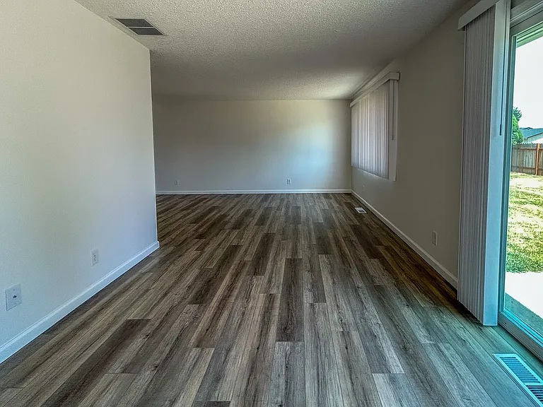 1488 Warbler Dr SE — Photo 10
