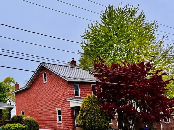 414 S 6th St, Emmaus, PA 18049