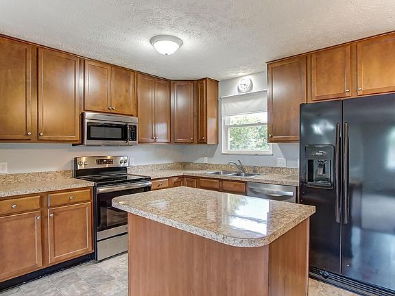 5th image of 1040 Clovernoll Ct