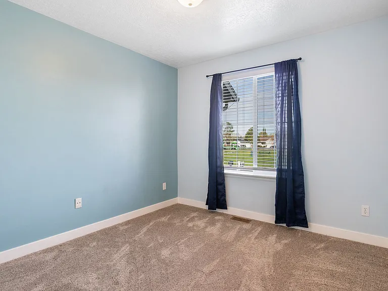 318 E Spyglass Dr — Photo 12