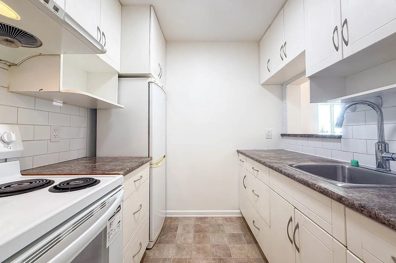 2 bed, 850 sqft, $2,700 — Photo 3
