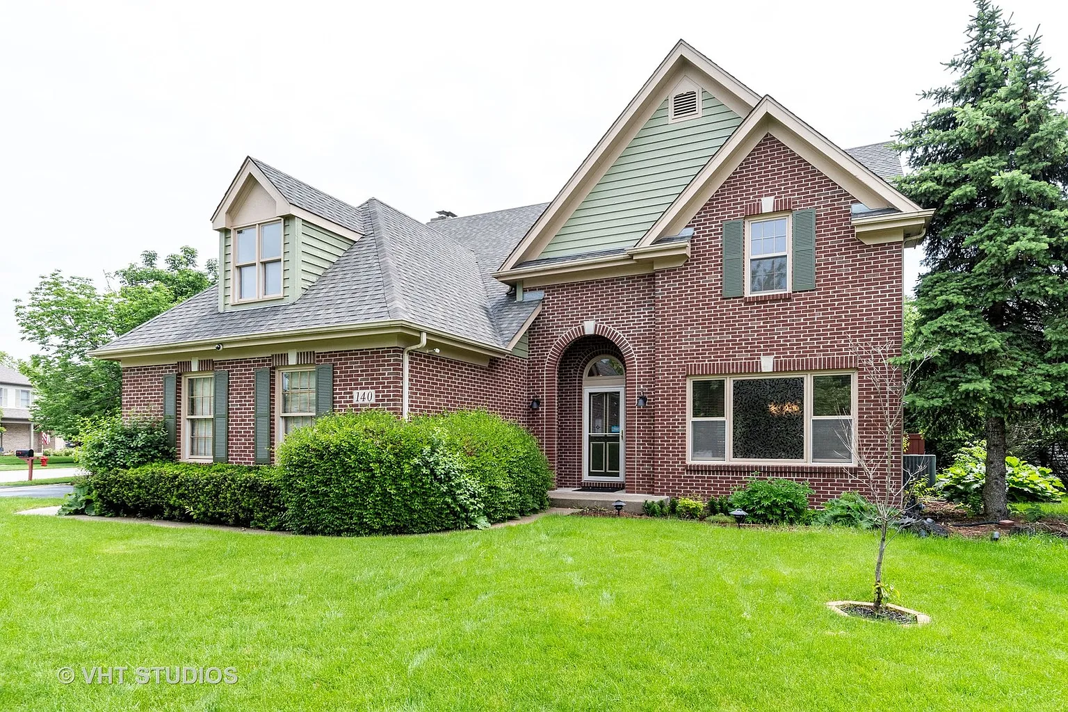 140 Breckenridge Dr photo 1