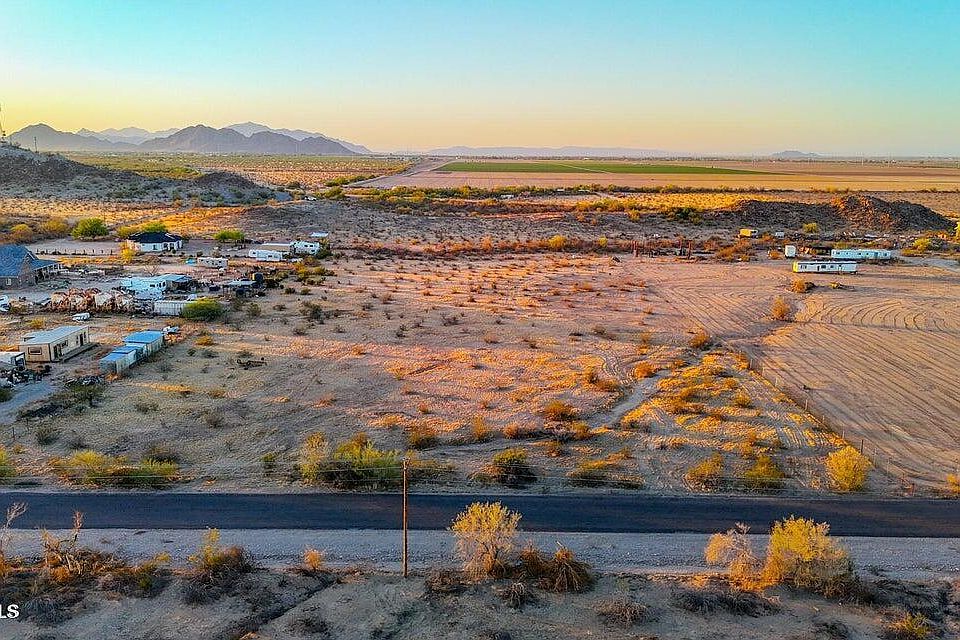 1st image of 0 W Barnes Rd Lot B 1.25 Acres -- #-