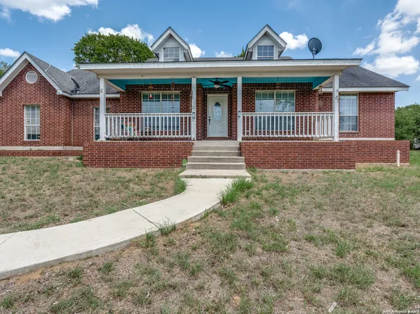 139 scenic oak, Floresville, TX 78114