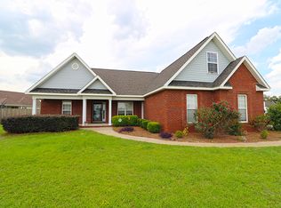 111 Mallards Landing Dr, Kathleen, GA 31047