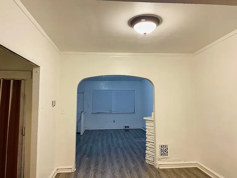 6533 Regent St — Photo 7