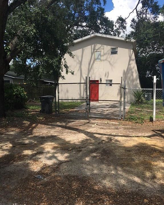 1st image of 5816 Barry Ln