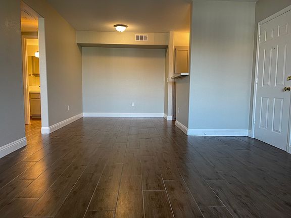 5th image of 45 Maleena Mesa St #B