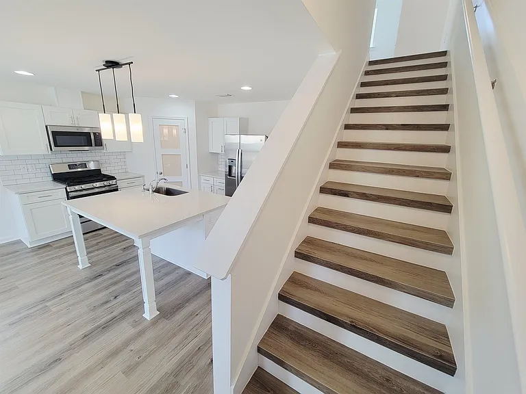 1367 Landon Hills Dr — Photo 14