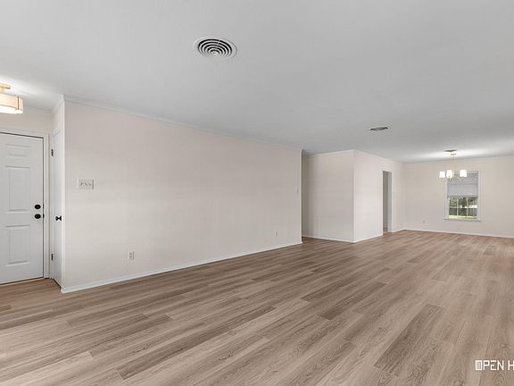 5th image of 2713 Devon Rd