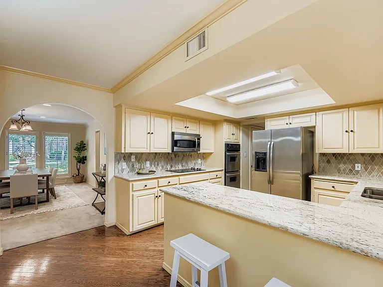 8104 East Ct — Photo 15