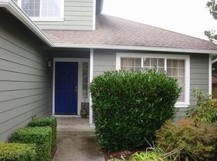 2140 Miss Ellis Loop NE, Poulsbo, WA 98370
