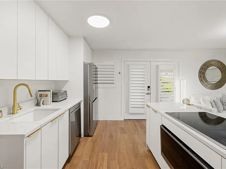 175 5th Ave S #204 — Photo 4