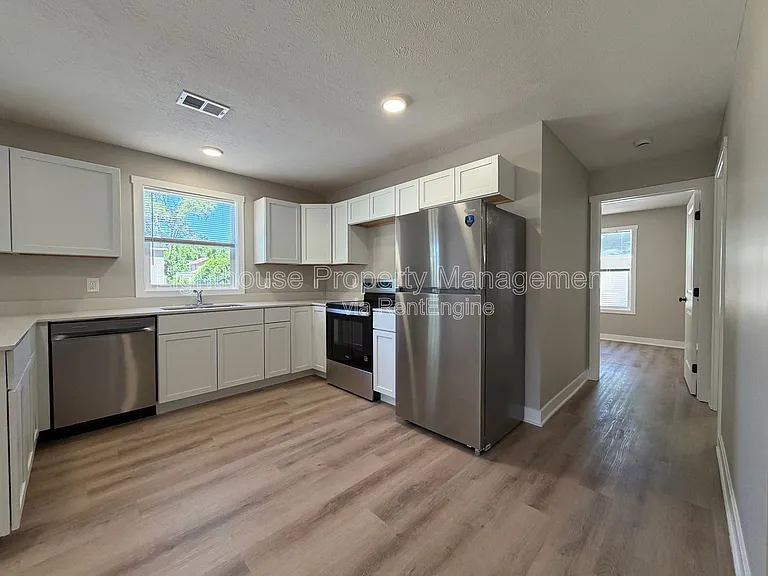 310 Allen Ave #1 — Photo 12