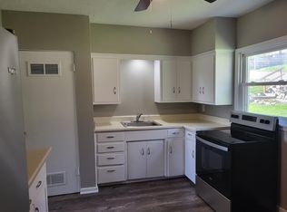 2604 Grant St, Bettendorf, IA
