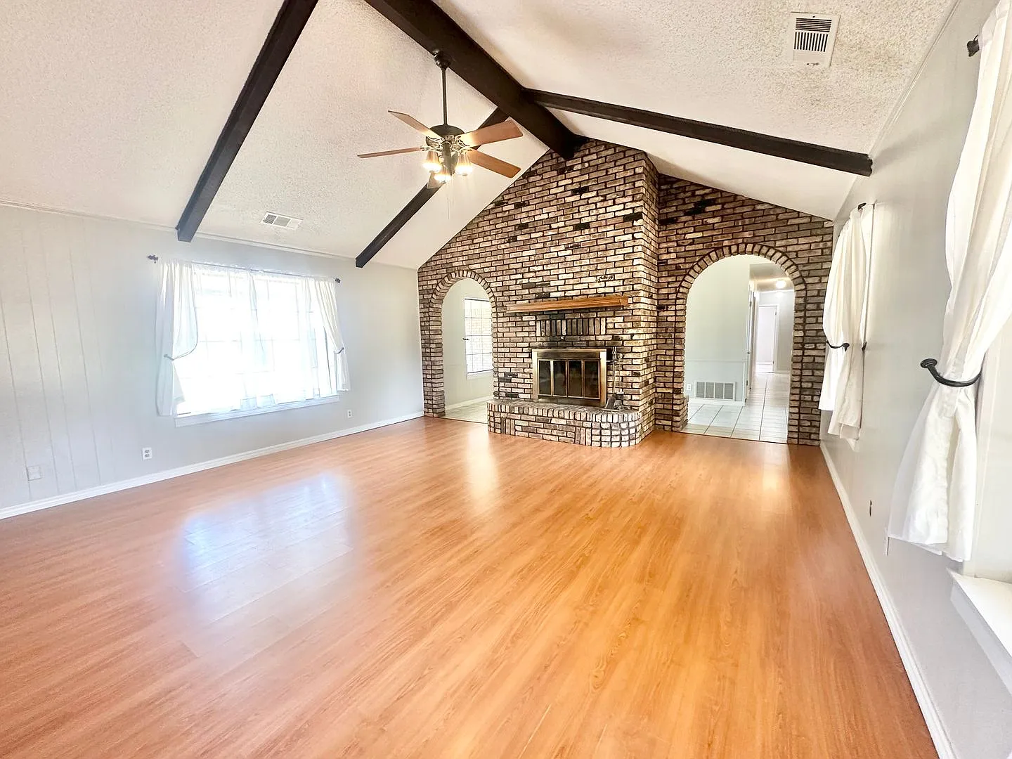 Country Living in Aubrey Spacious 4-Bedroom Home Minutes from Denton — Photo 3