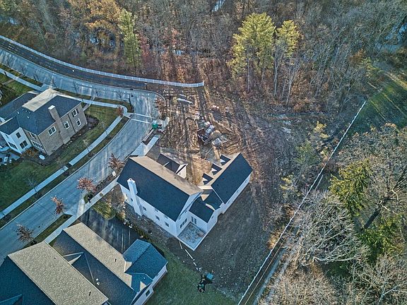 3rd image of 7020 Oxford Loop N