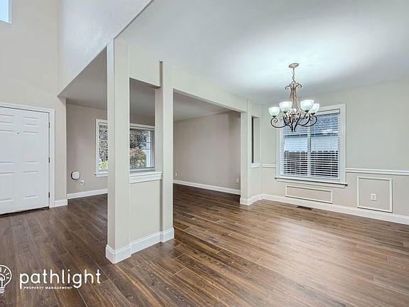 4th image of 1115 180th St E