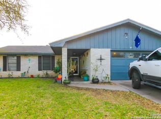 902 Garner St, Beeville, TX 78102