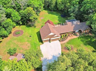 3845 Honeysuckle Rd, Deephaven, MN 55391