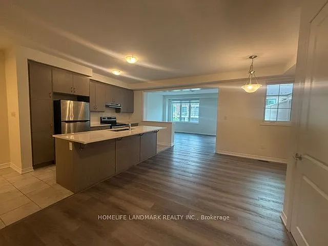 5 Thomas Frisby Jr Cres — Photo 3