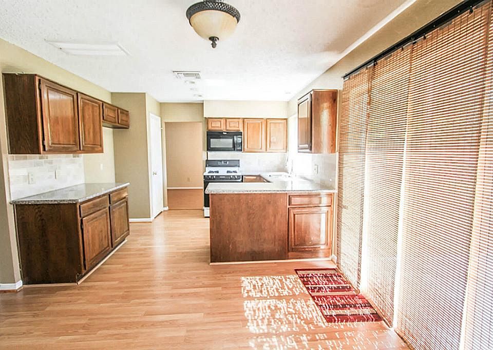 1st image of 3614 Bartons Ln