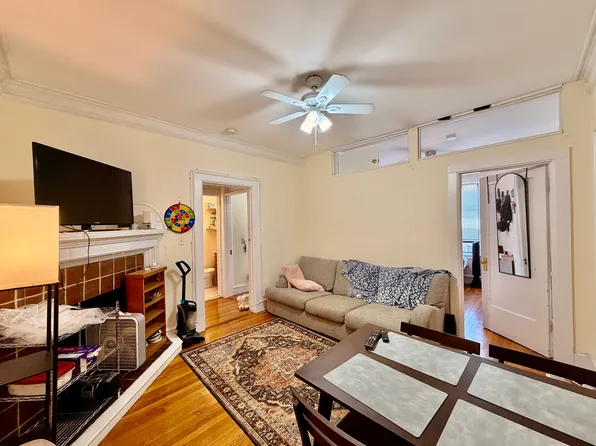 21 Park Vale Ave APT 11, Allston, MA 02134
